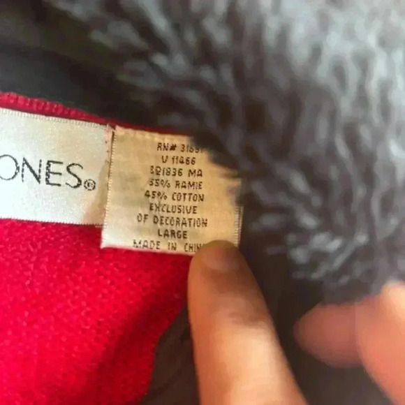 VTG Victoria Jones Christmas Sweater Large Red Button Up Cardigan Snowman - Picture 8 of 11